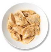 Вареники с картофелем и грибами с грибным соусом